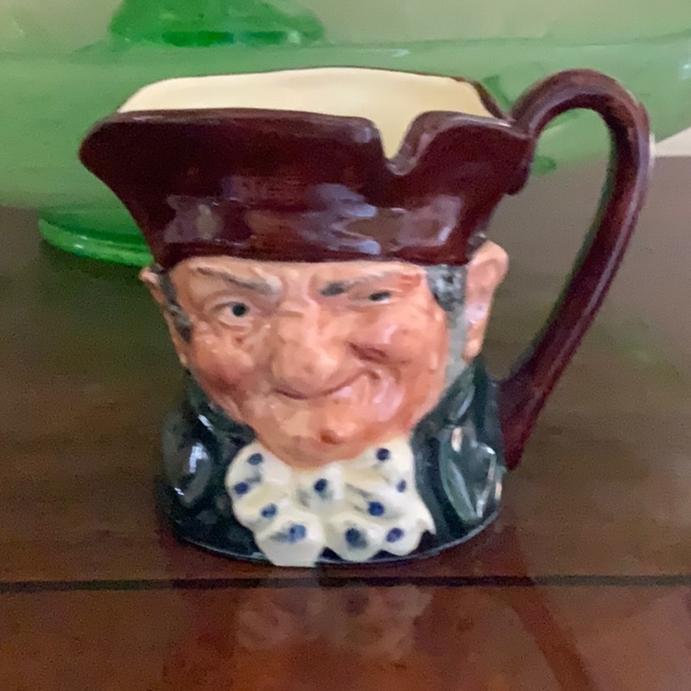 Royal Doulton 1933 old Charley pitcher